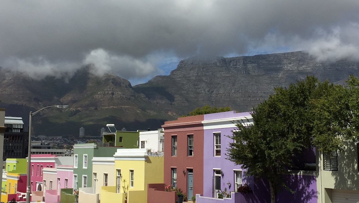 Viele bunte Häuser im kapmalaischen Viertel